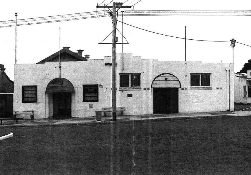 “The Tin Shed”. The RSL hall on Sorrento’s main street, circa 1960s.